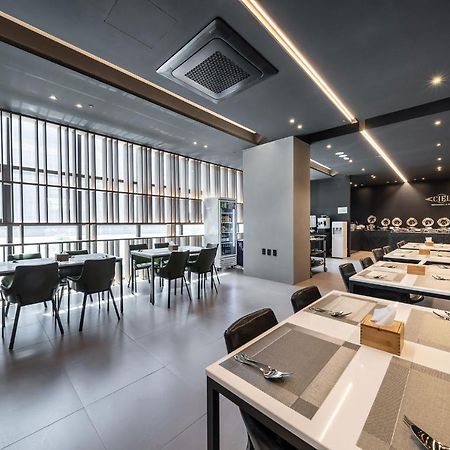 Incheon Airport Legend Hotel מראה חיצוני תמונה