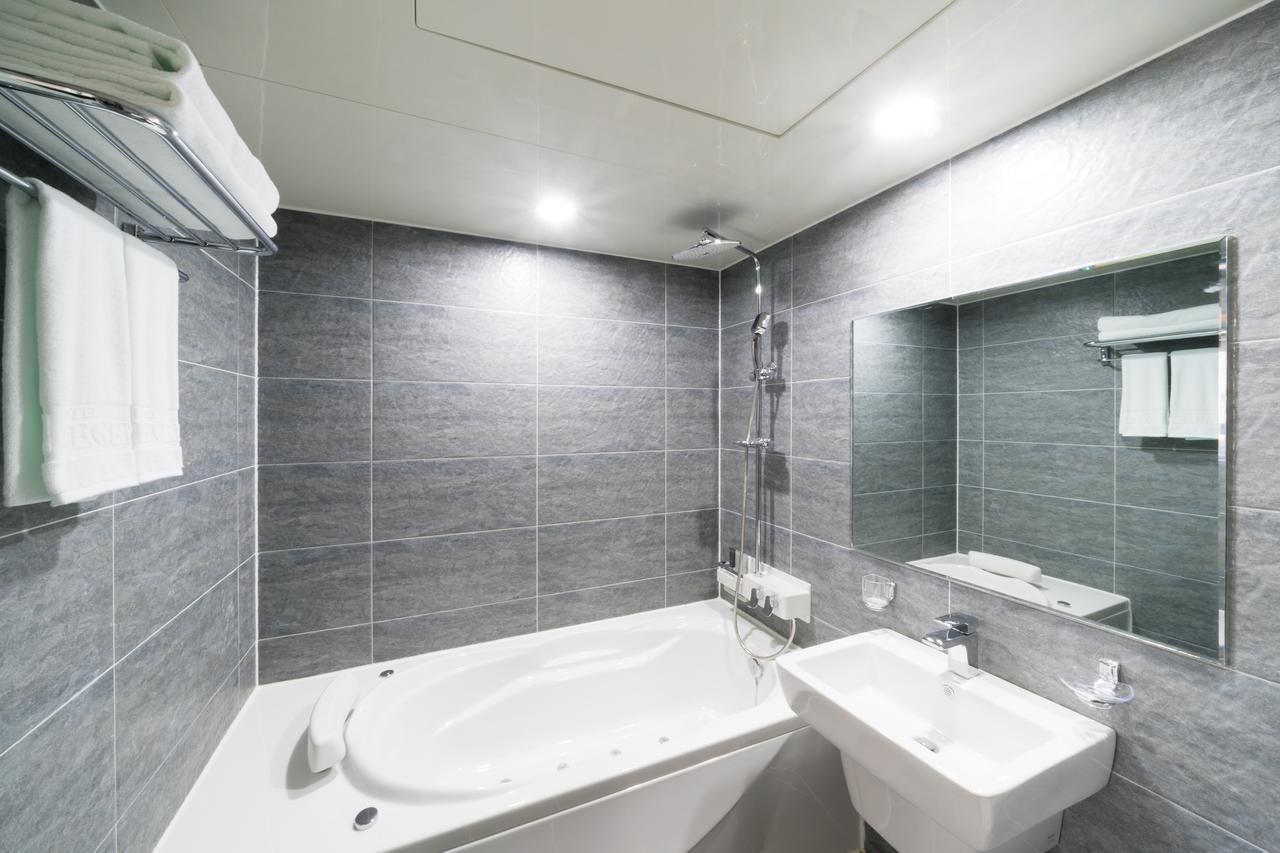 Incheon Airport Legend Hotel מראה חיצוני תמונה