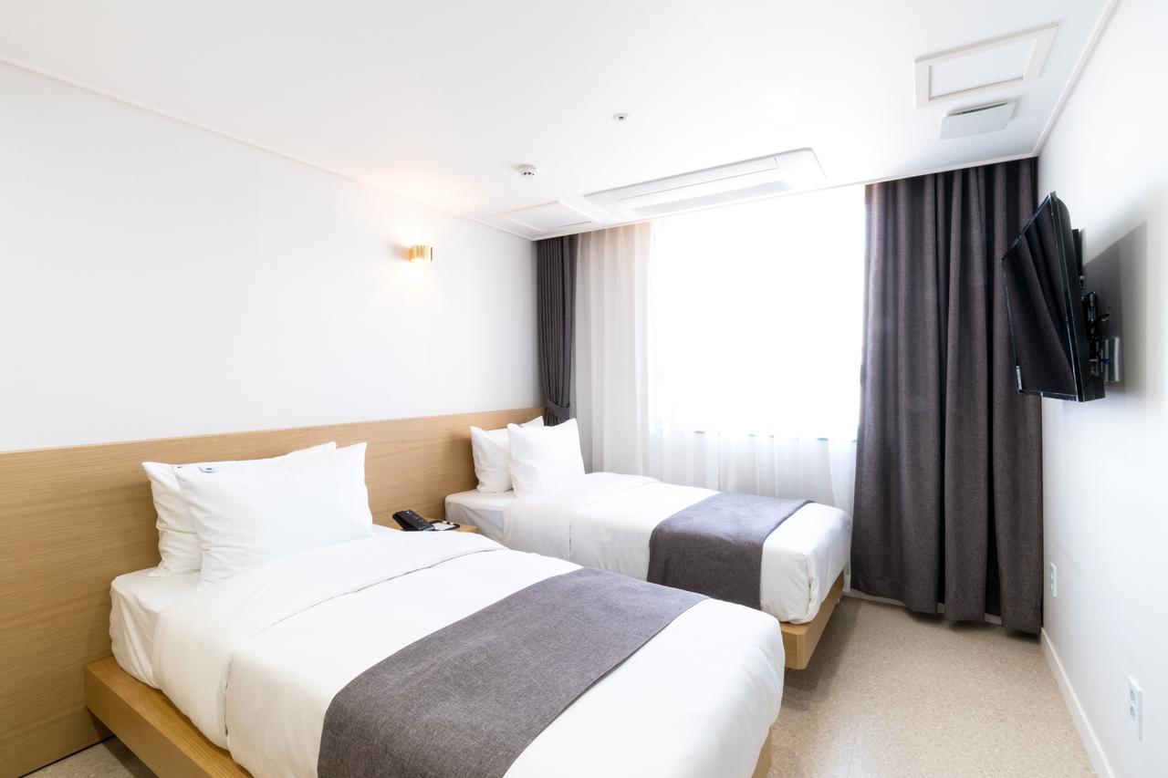 Incheon Airport Legend Hotel מראה חיצוני תמונה