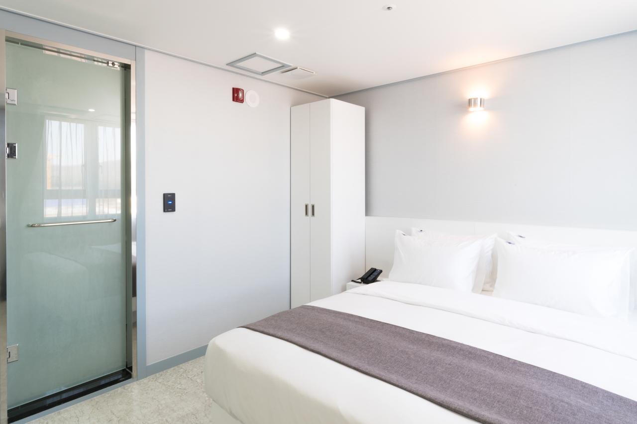 Incheon Airport Legend Hotel מראה חיצוני תמונה