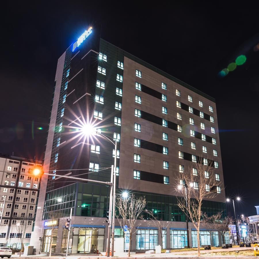 Incheon Airport Legend Hotel מראה חיצוני תמונה